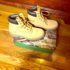 Size 6 (U.S.) Classic “Construction” Timberland’s